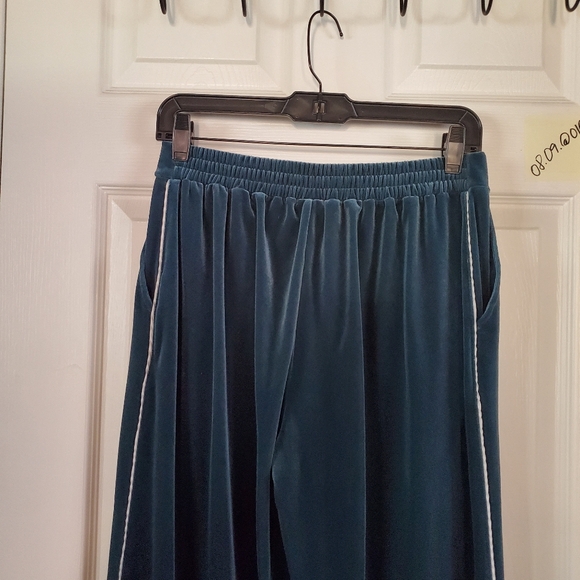 I.N.C. International Concepts 2-Pc Velvet Shawl-Collar Pajama Set Teal Intimates - Picture 9 of 15